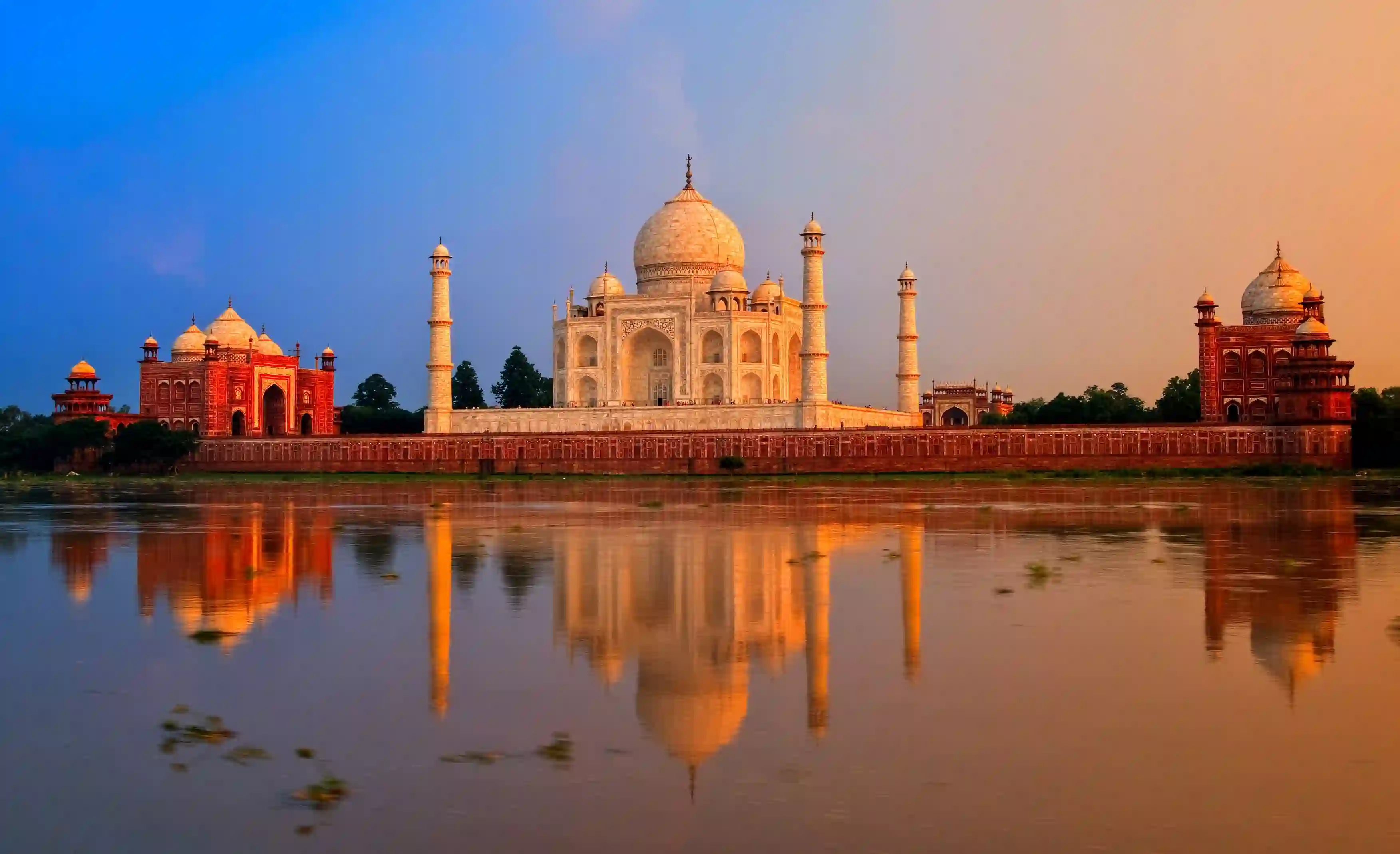 Taj Mahal Sunrise tour from Delhi by Car