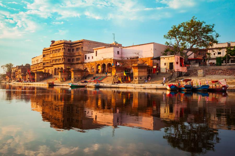 Sunrise Taj Mahal and Mathura Day Tour